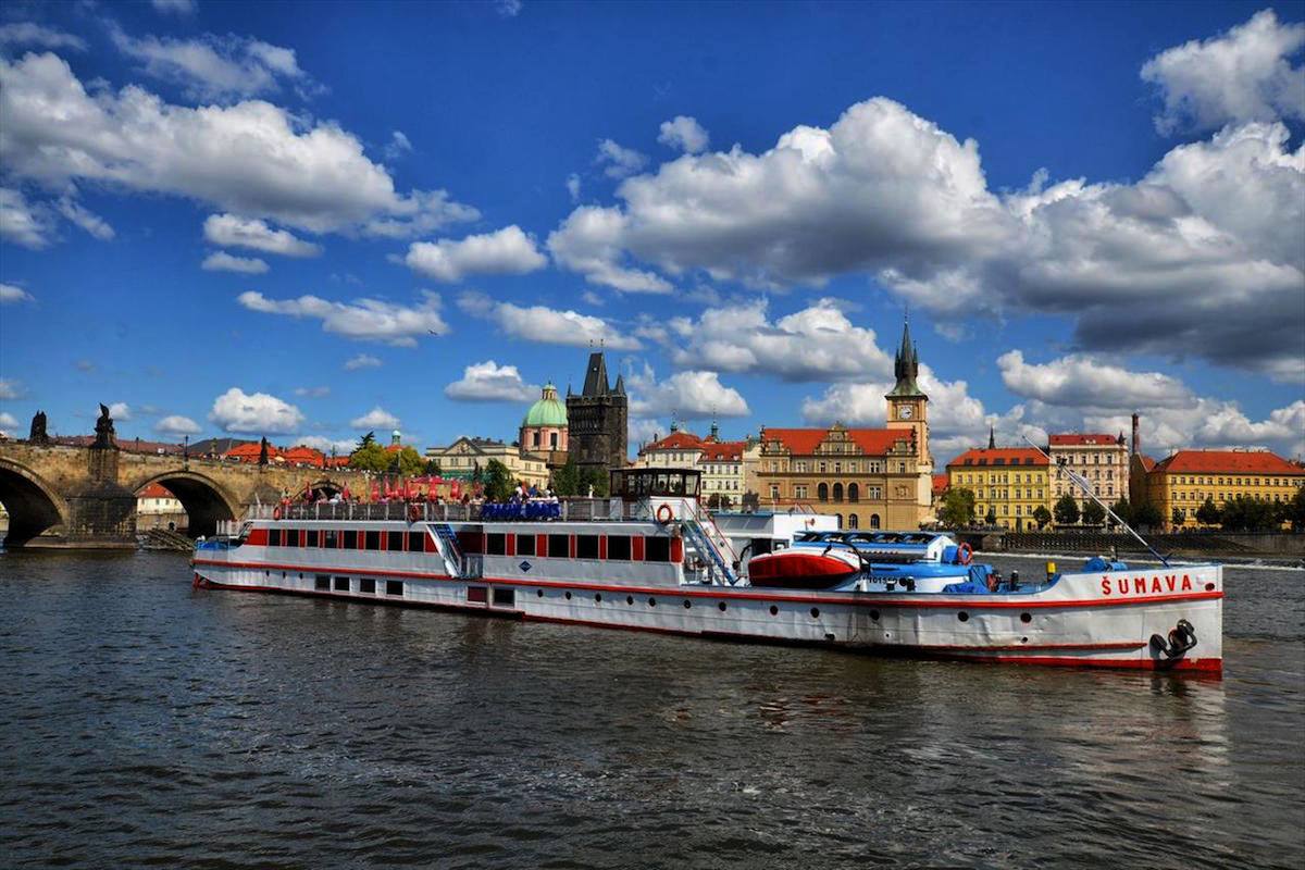 Круизы по реке Влтава в Праге